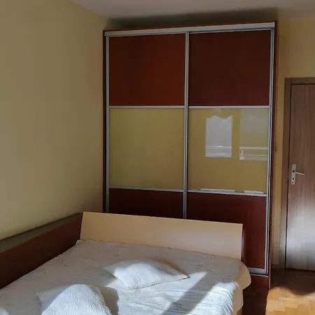 Cozy In The Center Апартамент